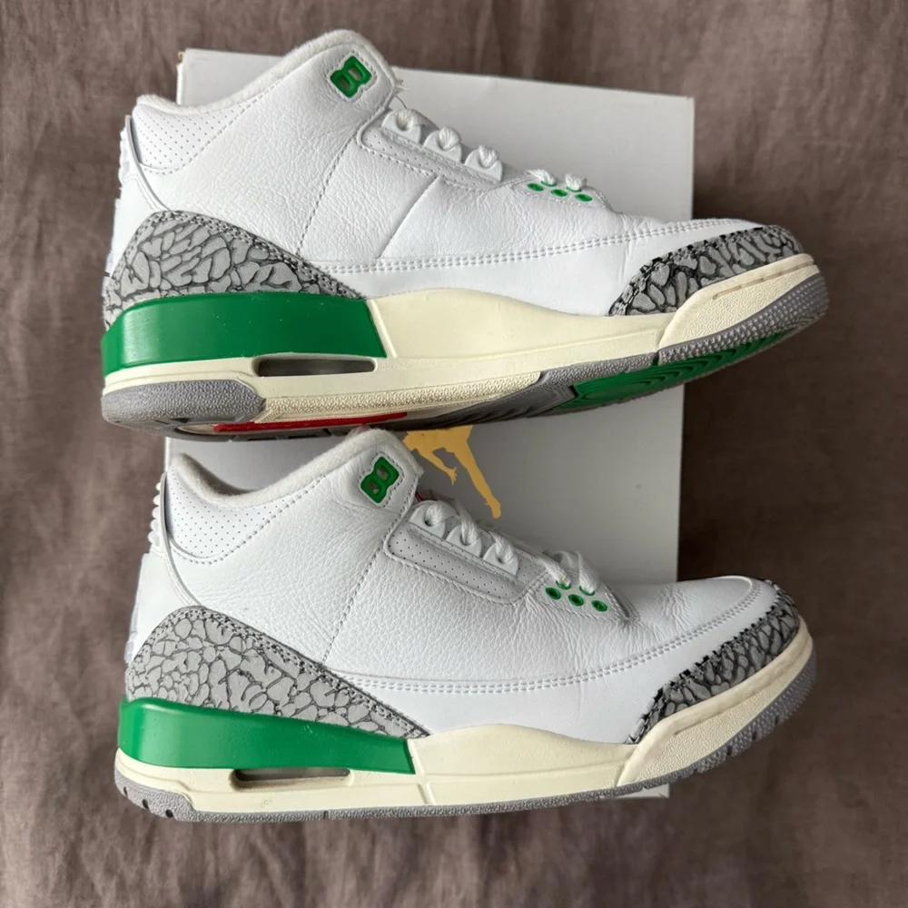 100% AUTHENTIC Wmns Air Jordan 3 Retro 'Lucky Green' - Picture 8 of 15